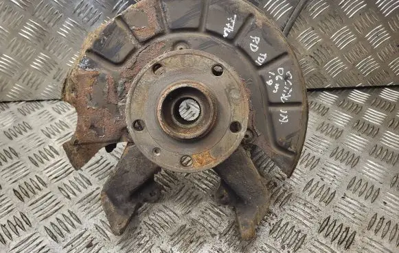 Skoda Octavia Mk2 (1Z) Front wheel hub