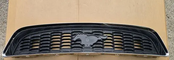 Ford Mustang VI Front bumper upper radiator grill DR3Z8200AB