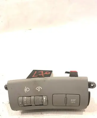 KIA Ceed Headlight level height control switch 933001H000ED