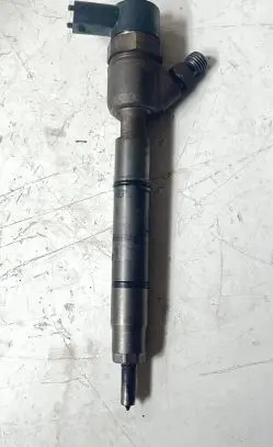 Hyundai i30 Fuel injector 0445110320 338002A900