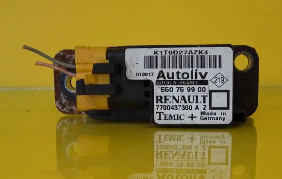 Renault Megane I Airbag deployment crash/impact sensor 7700437300AZ