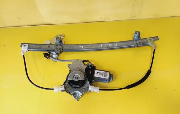Nissan Primera Front door window regulator with motor 400601T1