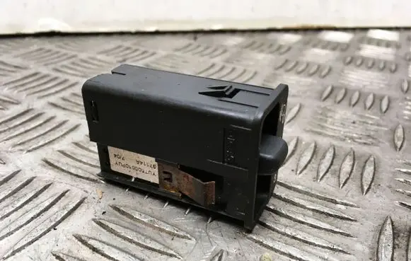 Land Rover Freelander Headlight level height control switch 01630 37114A