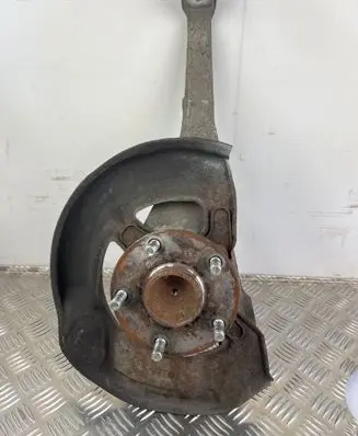 Lexus LS 430 Front wheel hub spindle knuckle