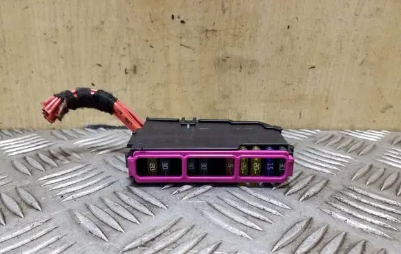 Audi Q5 SQ5 Fuse module 8K0941824