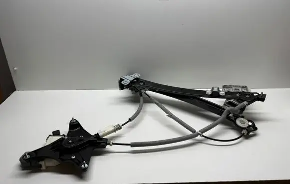 Ford Mustang VI Front door window regulator with motor C22255 C22247 28022