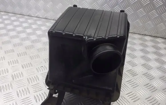 Hyundai Sonata Air filter box 28111-38005