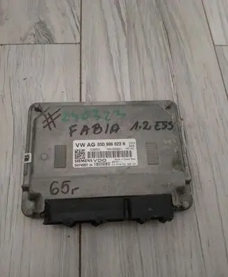Skoda Fabia Mk2 (5J) Engine control unit/module ECU 03D906023N