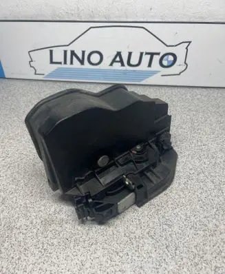 BMW 5 E60 E61 Rear door lock 7229459