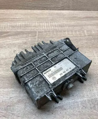 Volkswagen Golf III Engine control unit/module ECU 030906027AA 0261204616 617