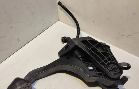 Clutch pedal
