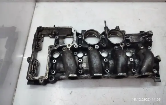 Land Rover Freelander 2 - LR2 Rocker cam cover 9685481010