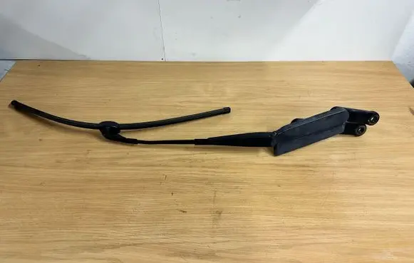 Volkswagen Touareg II Front wiper blade arm 7P0955410B