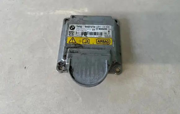 BMW M5 Airbag control unit/module 6857316