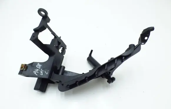Audi A4 S4 B8 8K Headlight/headlamp mounting bracket 8K0805607B