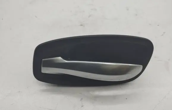 BMW 5 E60 E61 Front door interior handle 1360533 0009UL
