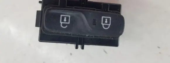 Volvo V40 Central locking switch button 31334571