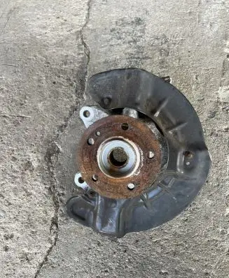 Mercedes-Benz CLA C118 X118 Front wheel hub A1774214700
