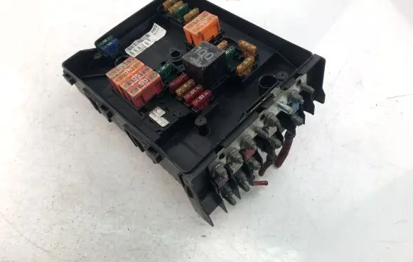 Volkswagen Golf V Fuse box set 1K0937125
