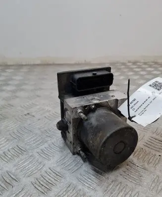 Audi A4 S4 B7 8E 8H ABS Pump 8E0910517H014