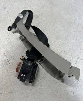 Nissan Qashqai Front seatbelt 067643
