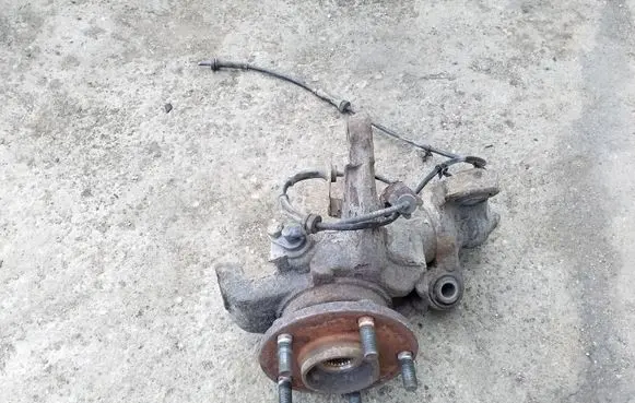 Nissan Primera Front wheel hub spindle knuckle