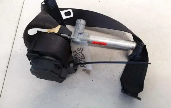 Volvo S40 Rear seatbelt 30615643