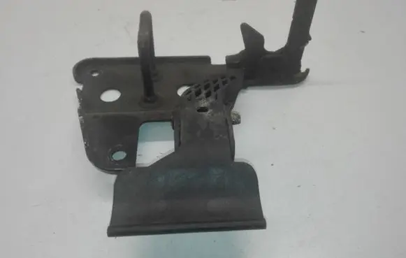 Audi A6 S6 C6 4F Engine bonnet/hood lock/latch loop/hook 4F0823480B