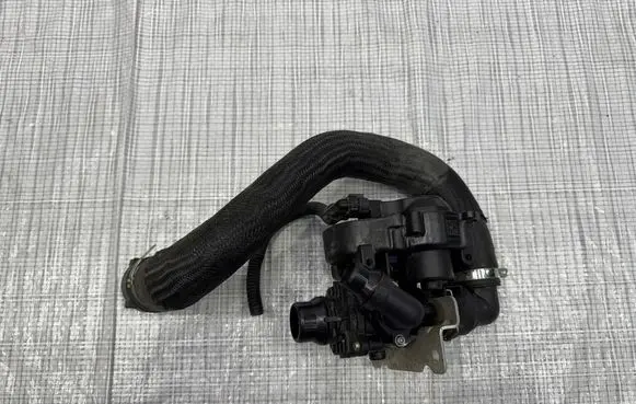 Maserati Grecale Water pump 500490780