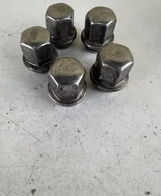 Jeep Grand Cherokee Nuts/bolts 