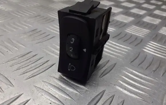 Renault Laguna II Light switch 820014786B