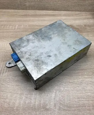 BMW 7 E38 GPS navigation control unit/module 8383520