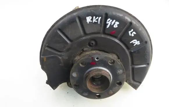 Volkswagen Jetta VI Front wheel hub spindle knuckle 