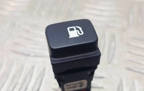 Citroen C4 I Picasso Fuel tank opening switch 96530658XT