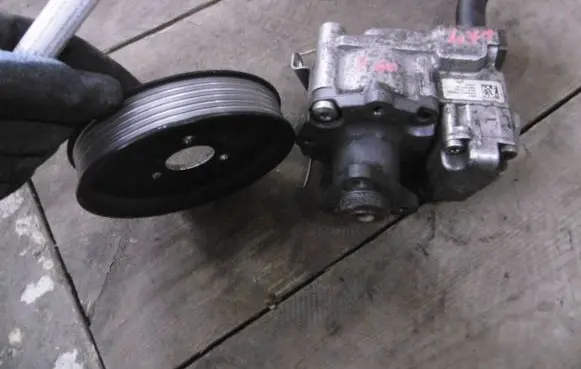 BMW 5 E60 E61 Power steering pump 7652974109 4059283 678084802
