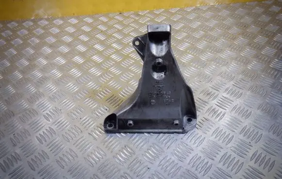 Audi A4 S4 B5 8D Engine mounting bracket 8D0199308AG
