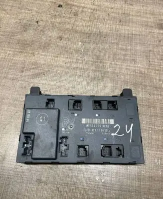 Mercedes-Benz CLK A209 C209 Door control unit/module A2098201226 2098201226
