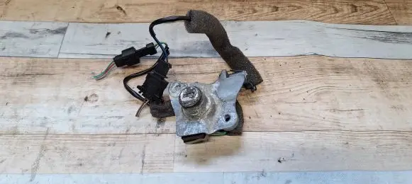 Seat Alhambra (Mk1) Tailgate exterior lock 7M0827297