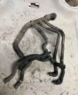 Renault Scenic II - Grand scenic II Engine coolant pipe/hose