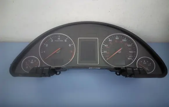 Audi A4 S4 B6 8E 8H Speedometer (instrument cluster) 8E0920950G 230402