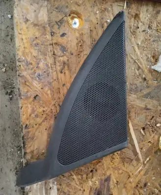 Mercedes-Benz C W203 Side speaker trim/cover A2037250294