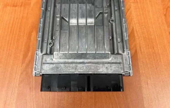 BMW 5 E60 E61 Engine control unit/module 7585654 5WK93711