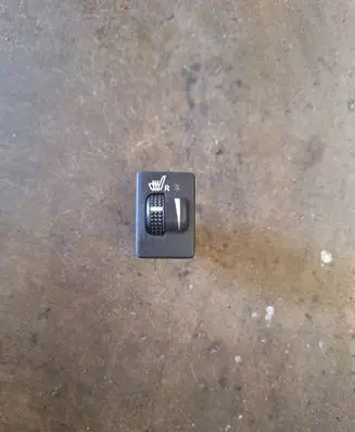 Toyota Avensis T270 Seat heating switch 453485