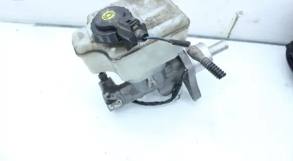 Volkswagen Golf Plus Master brake cylinder 1K1611301