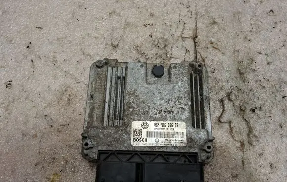 Skoda Octavia Mk2 (1Z) Engine control unit/module 06F906056ER