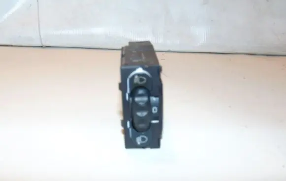 Renault Megane I Headlight level height control switch 7700841235