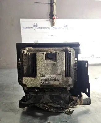 Opel Zafira B Engine control unit/module 0281012549 55198922 1039S11633
