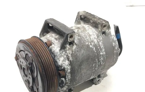 Volvo S60 Air conditioning (A/C) compressor (pump) 30665339