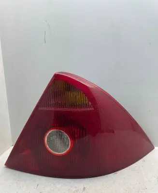 Ford Mondeo Mk III Rear/tail lights 1S7113404A 0374D