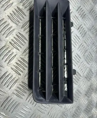 Renault Megane II Front bumper lower grill 8200114157 200157